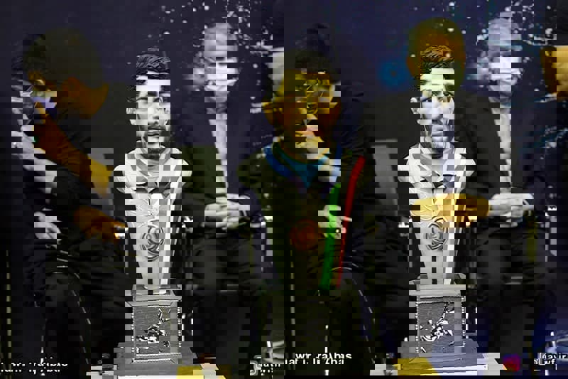 حسن یزدانی کیک برید؛ صالحی امیری وعده حمایت داد