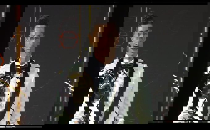 1557412