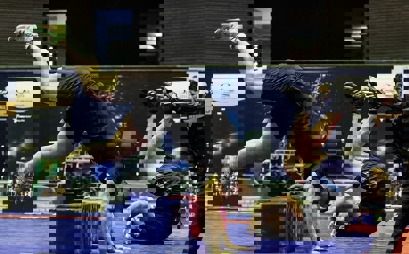 1557520