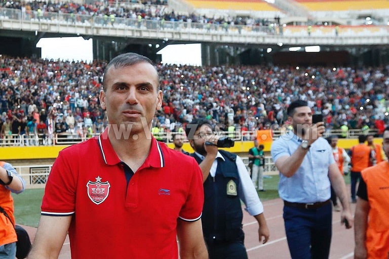 تماس کاپیتان سیدجلال با خانواده هوادار فوت شده