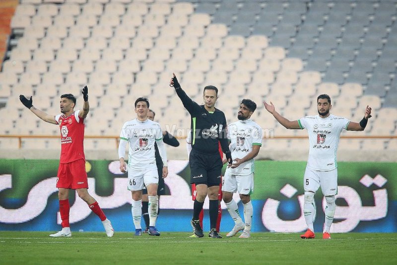 گزینه تابستانی پرسپولیس علیه مدافع سرخها(عکس)