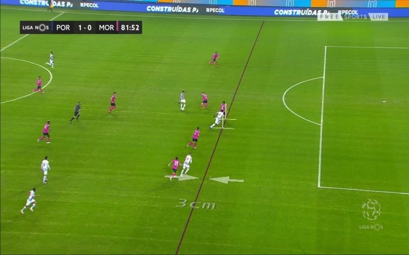 تکل اتاق  VAR روی پای مهدی طارمی (عکس)