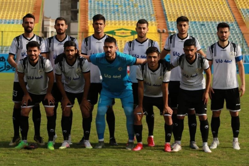 یازده مرد مجتبی حسینی در جدال با گل گهر