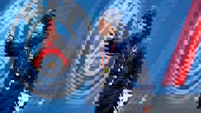 توپ و تشر در پاریس؛ نخندید، جدی تمرین کنید! (عکس)