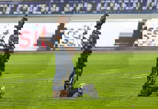 1559632