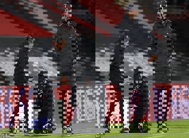 1559709