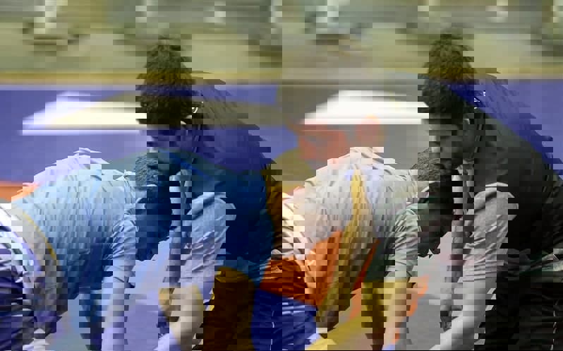 1559758