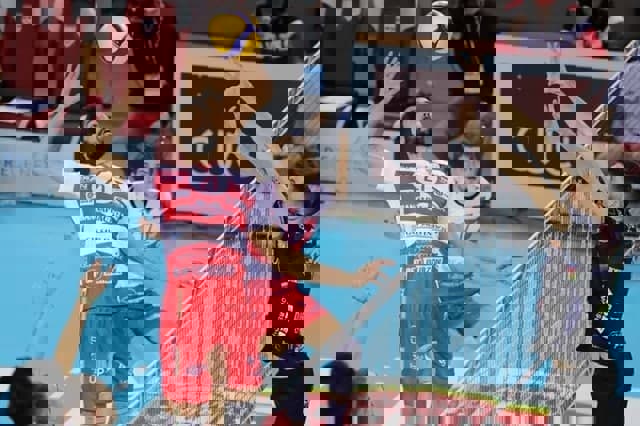 1560034