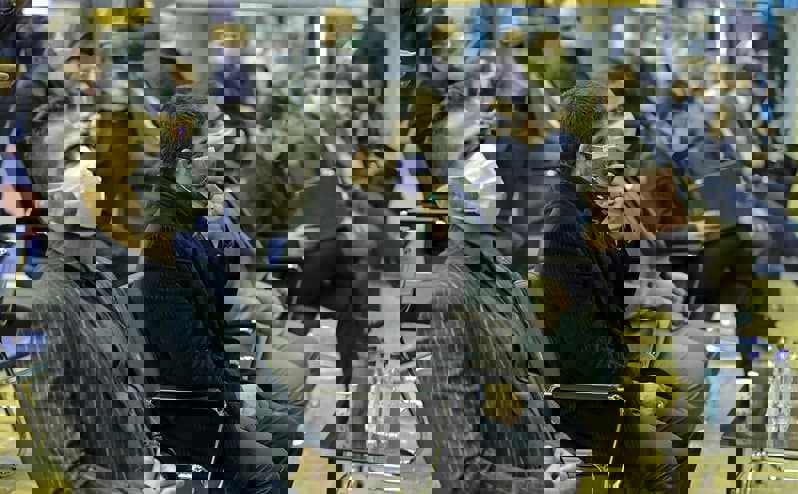 1560340