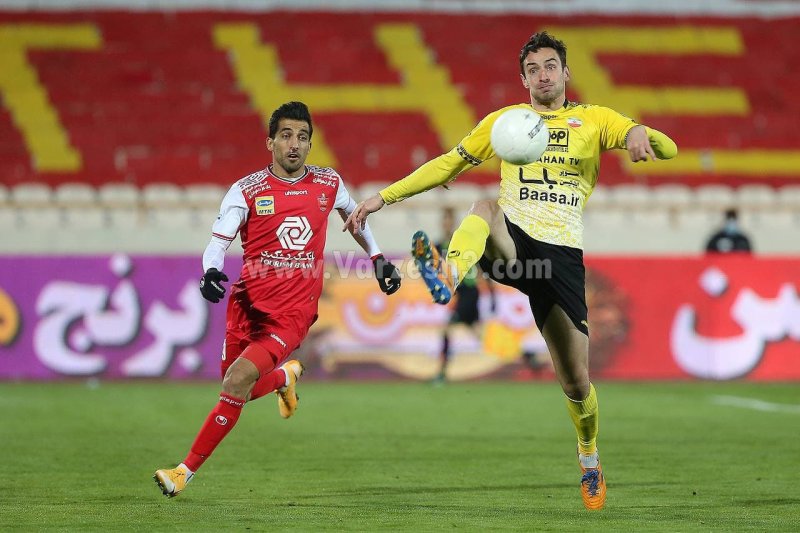 گولسیانی: در ایران نمیتوان در محوطه جریمه نفس کشید