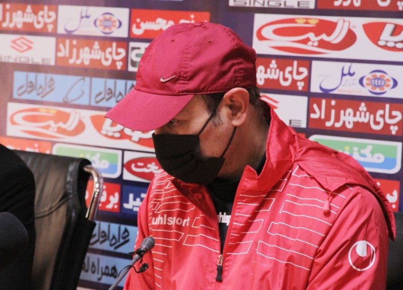 گلمحمدی از دلیل نیمکت نشینی مهاجمان پرده برداشت