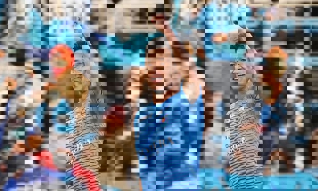 تمدید قرار کازو میورای ۵۴ ساله با یوکوهاما اف‌سی