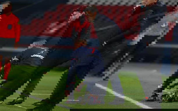 1562063