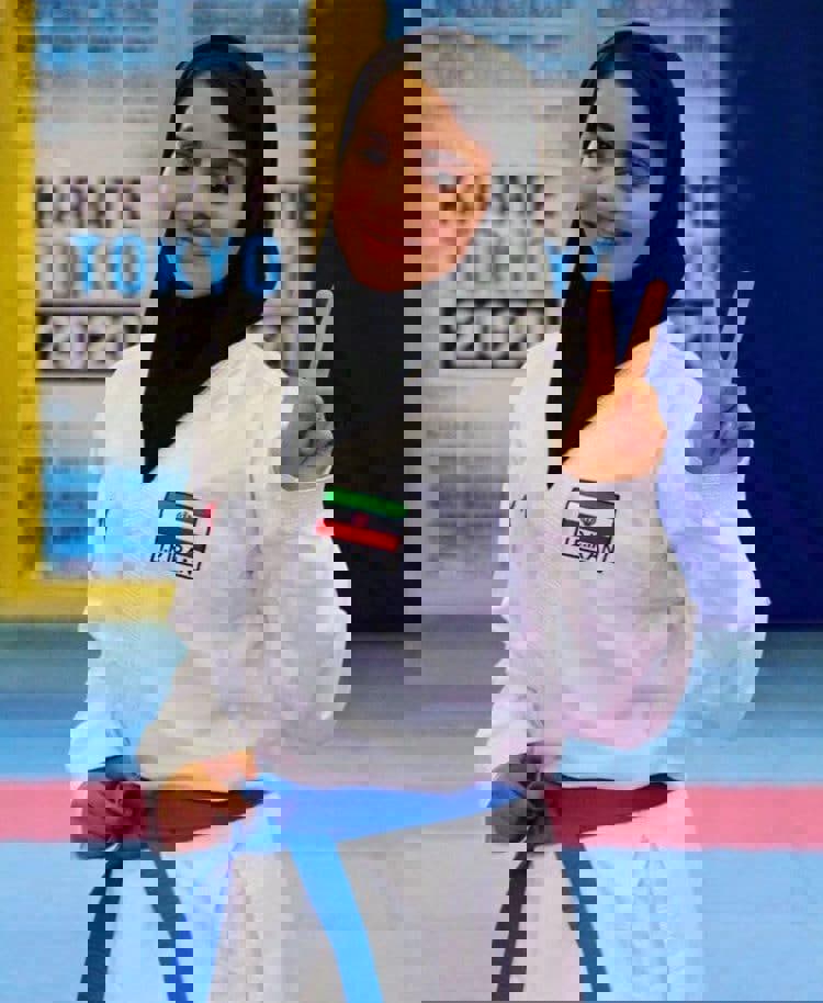 1562287