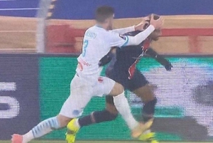 جنجال تمام نشدنی؛ نیمار تو یک آشغال هستی! (عکس)