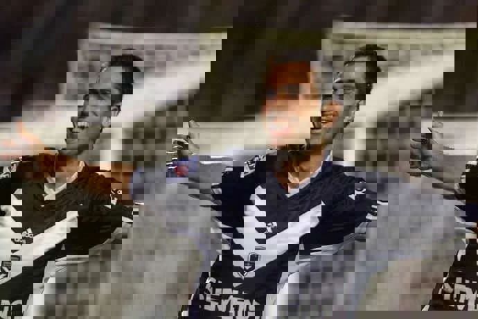 1562442