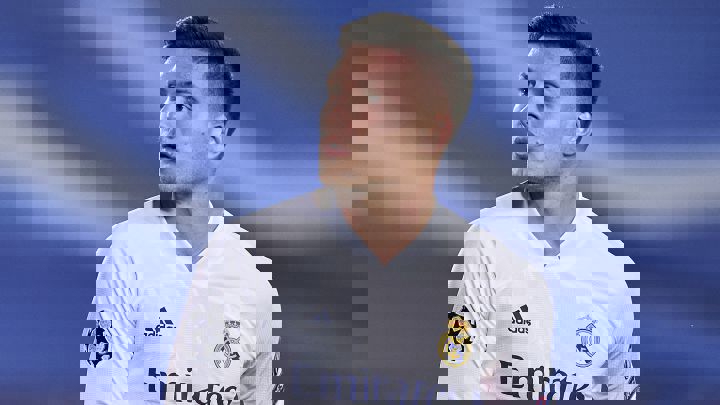 1562491