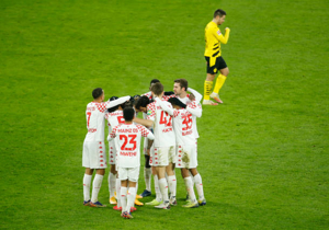 فرصت سوزی دورتموند و رویس برابر قعرنشین(عکس)