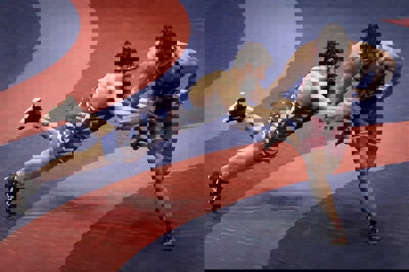 1563454