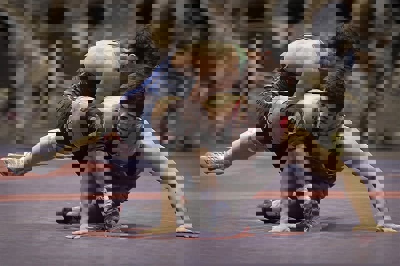 1563455