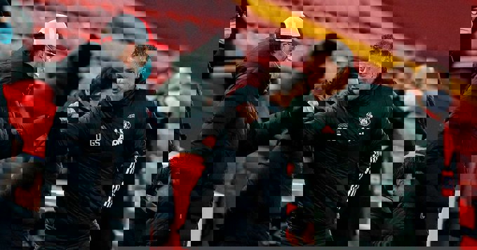 1563456