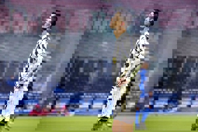 1563498