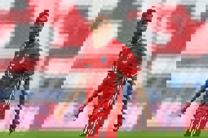 1563894
