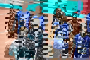 صعود دو پلهای فولاد سیرجان در یک بازی عجیب