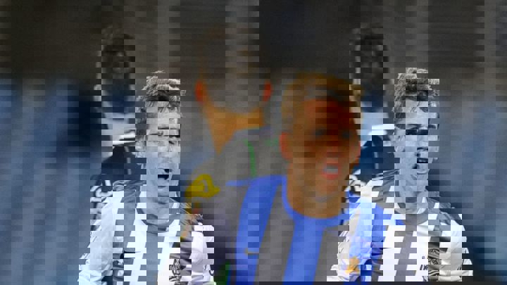 1565539