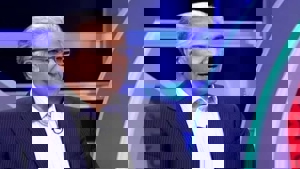 اصغر مازیار: چرا بازی را با تاخیر برگزار کردند؟ 