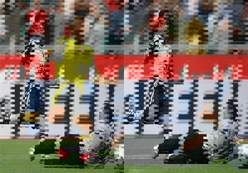 1566166
