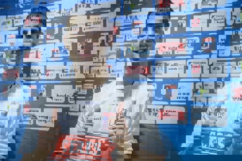 دنیل ارزانی به آرهوس دانمارک پیوست