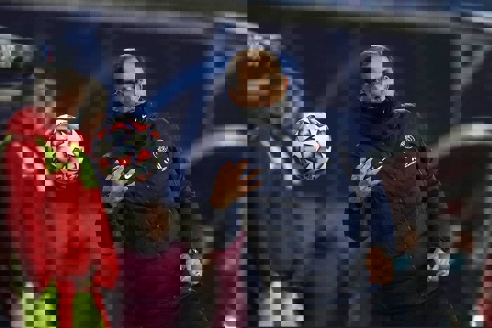 1566198