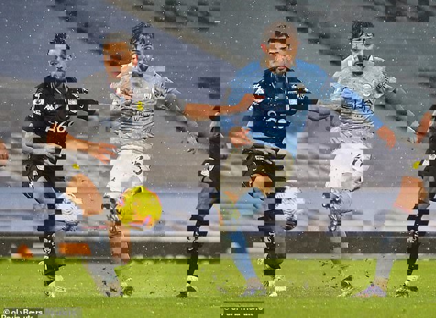 1566290