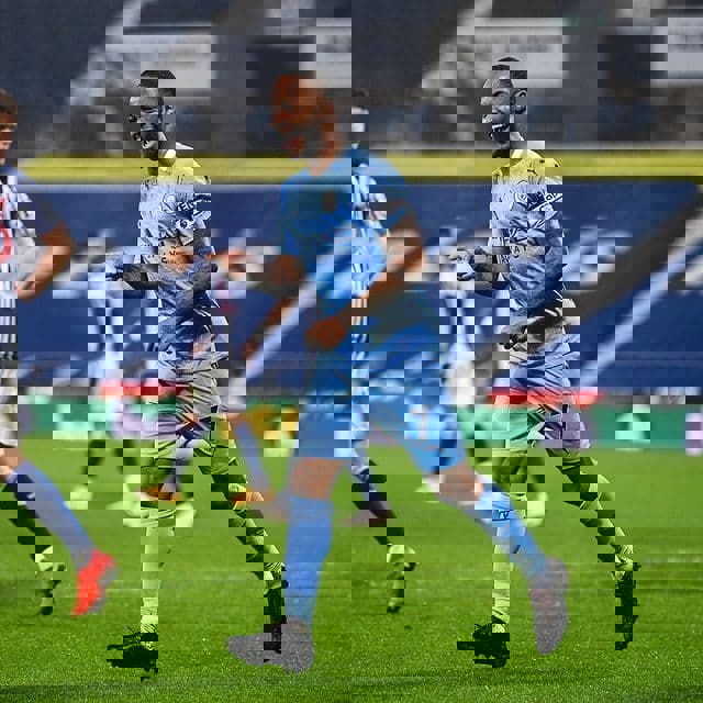 1566359