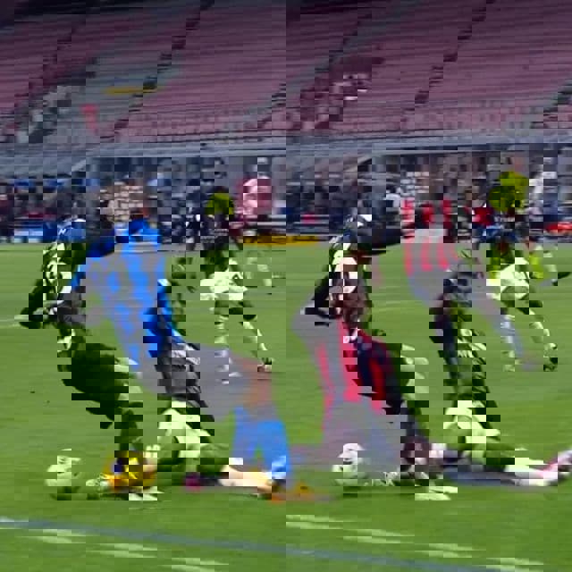 1566360