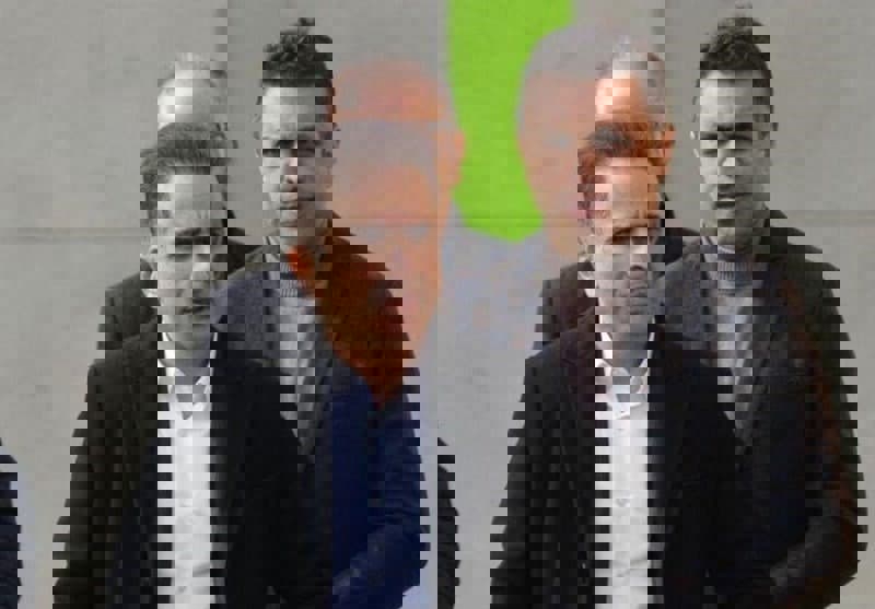 چمن طبیعی نه؛ سکوها را زیاد می کنیم