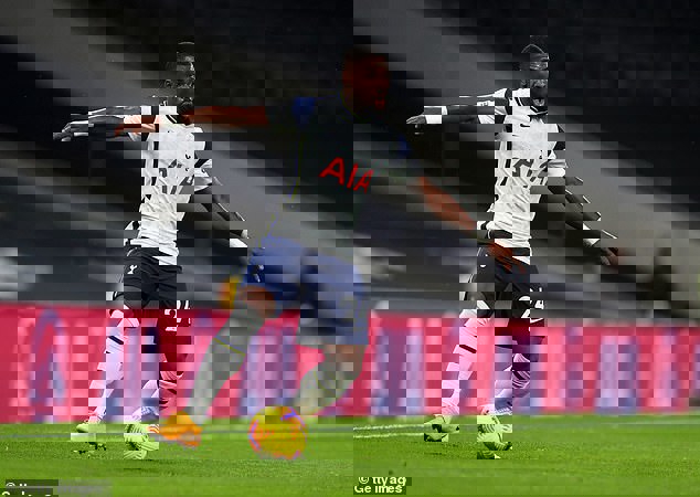 آینده مدافع مغضوب تاتنهام در ابهام