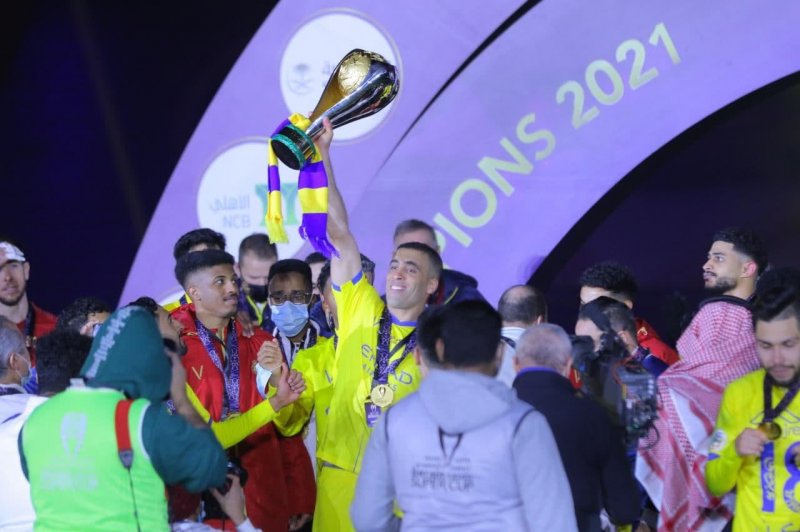 عبدالرزاق حمدلله کله الهلال را تراشید (عکس)