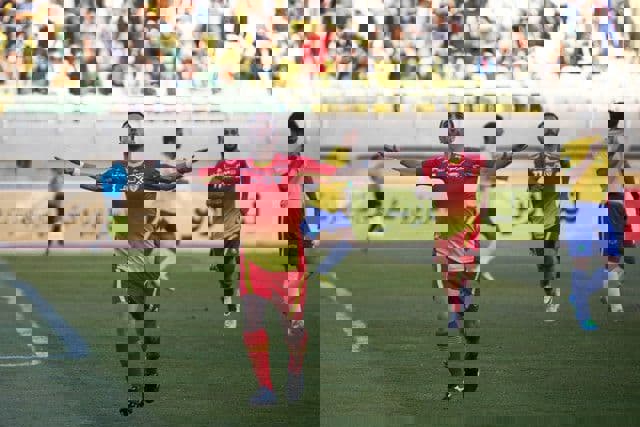 ساسان و انگیزه برای گل ششم برابر صنعت نفت(عکس)