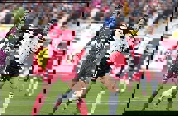 بازی خیریه در اراک به یاد انصاریان