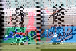 لحظه ناکامی امیری مقابل دایو طلایی اخباری (عکس)