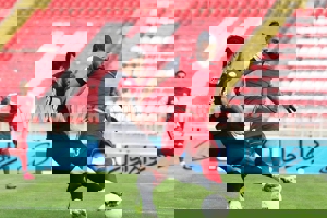 سیامک نعمتی در نقش کاکرو یوگا برابر شجاعی (عکس)