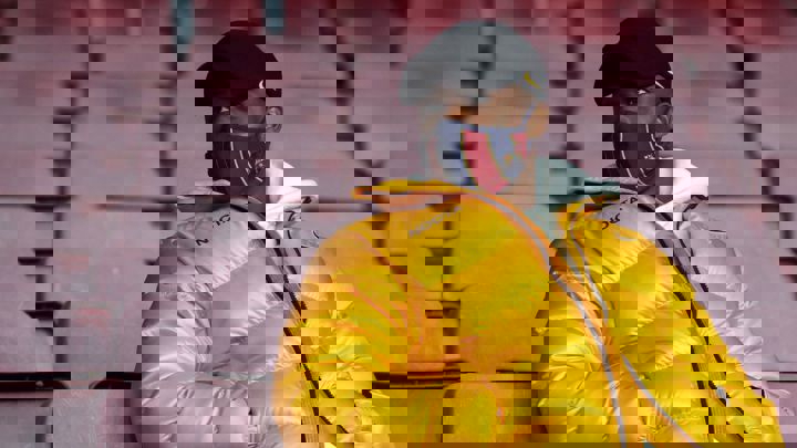 کابوس برای آنسو فاتی، جراحی مخفیانه در بارسلونا