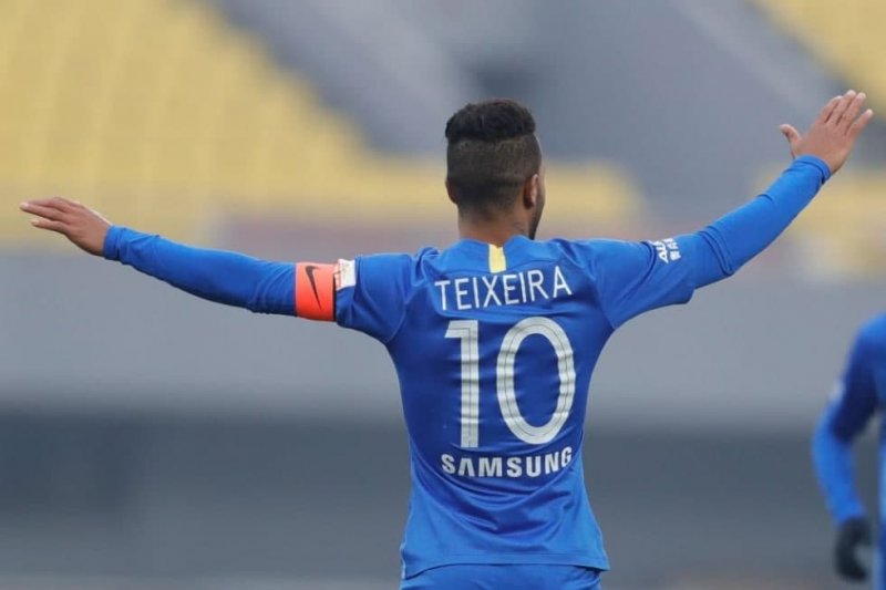 الکس تکسیرا با النصر به توافق رسید