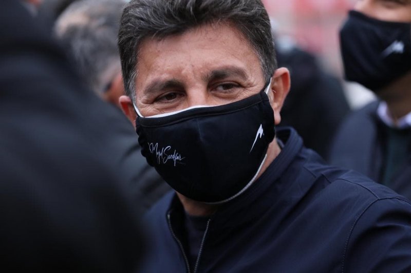  ماجرای تشر قلعه‌نویی به بازیکنان گل‌گهر