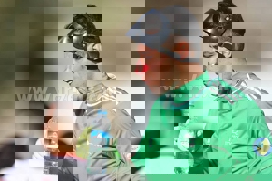 اخباری: بینی ام از دو جا شکسته است