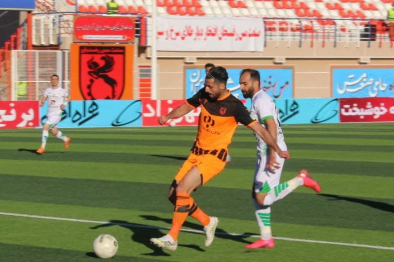 بدشانسی مدافع مس در گلزنی به ذوب (عکس)