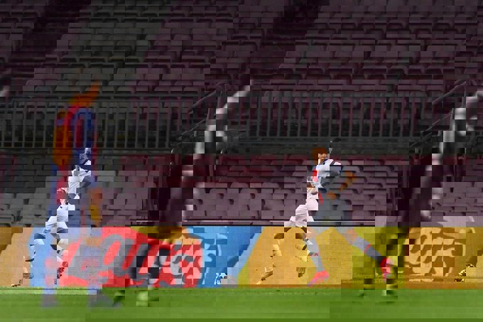 مسی و باز هم تماشای درخشش یک فوق ستاره (عکس)