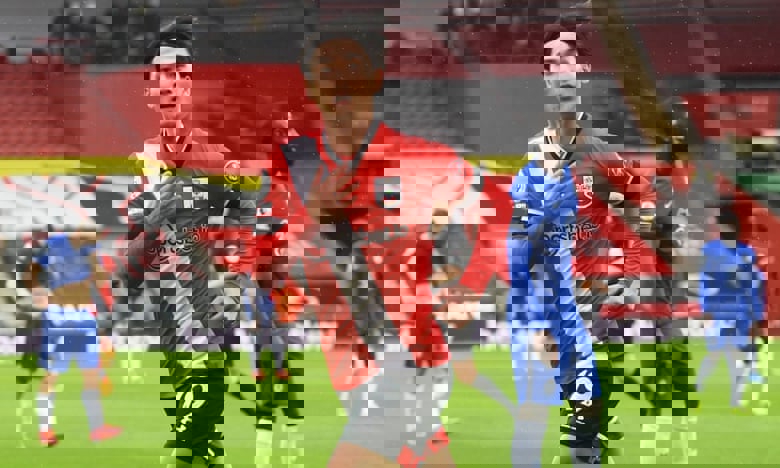 1574602